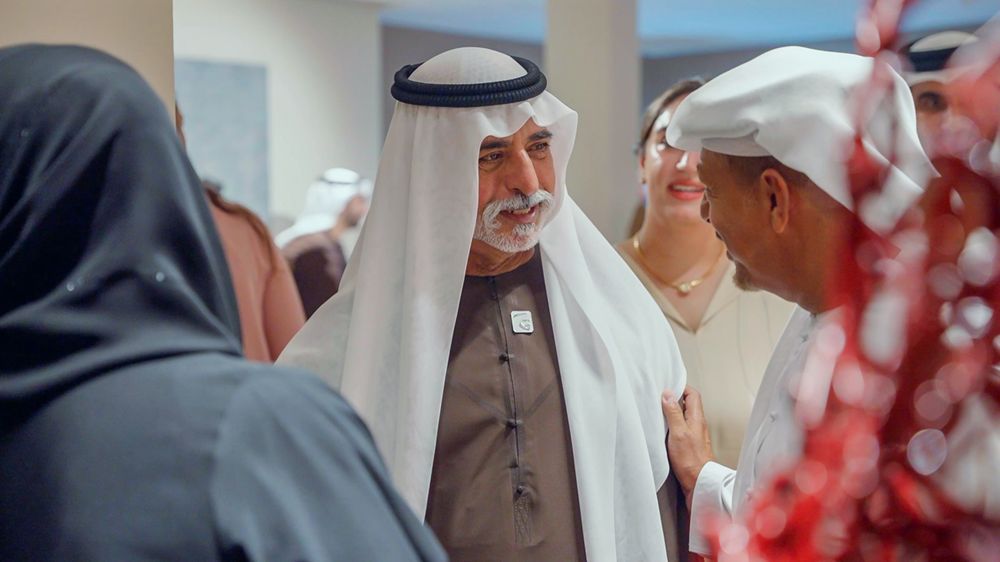 خلال افتتاحه معرض «خارج النص».. نهيان بن مبارك: الإمارات مركز عالمي للحوار الثقافي بفضل رؤية القيادة