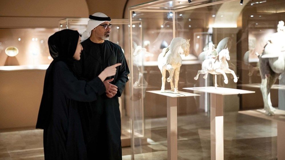 خالد بن محمد بن زايد يزور مدرسة «أبوظبي للفنون الفروسية الأميرية» في جزيرة الجبيل