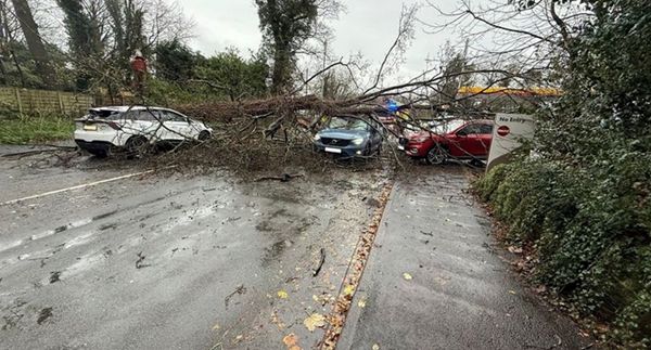 حادث كبير في بريطانيا مع استمرار تداعيات العاصفة كلوديا