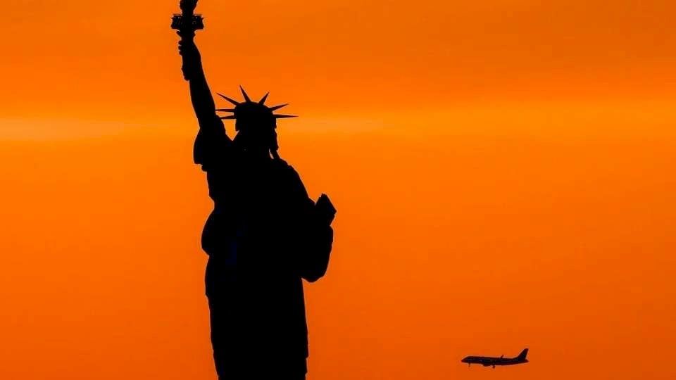 "ذي إيكونومست" ترسم خريطة العام المقبل: 2026 هو عام الخطر الحقيقي