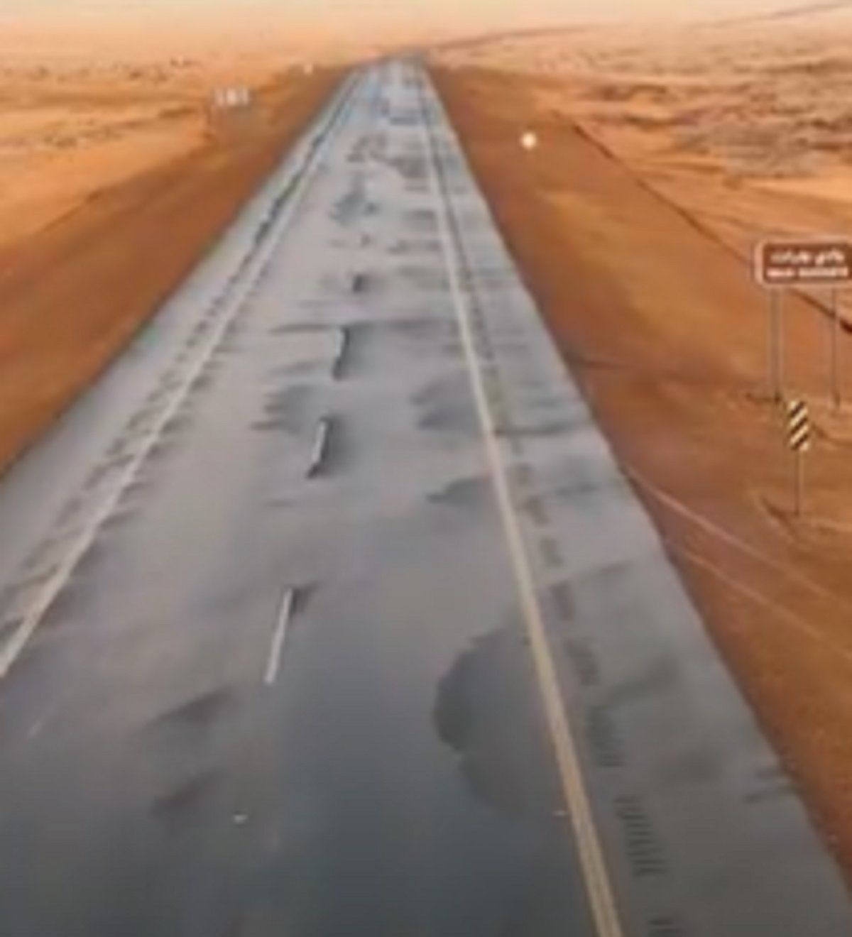 بعد تنبيهات الأرصاد.. أمطار وسيول شرق الكتيب وعدسة "الكايد" توثّق المشهد الجوي