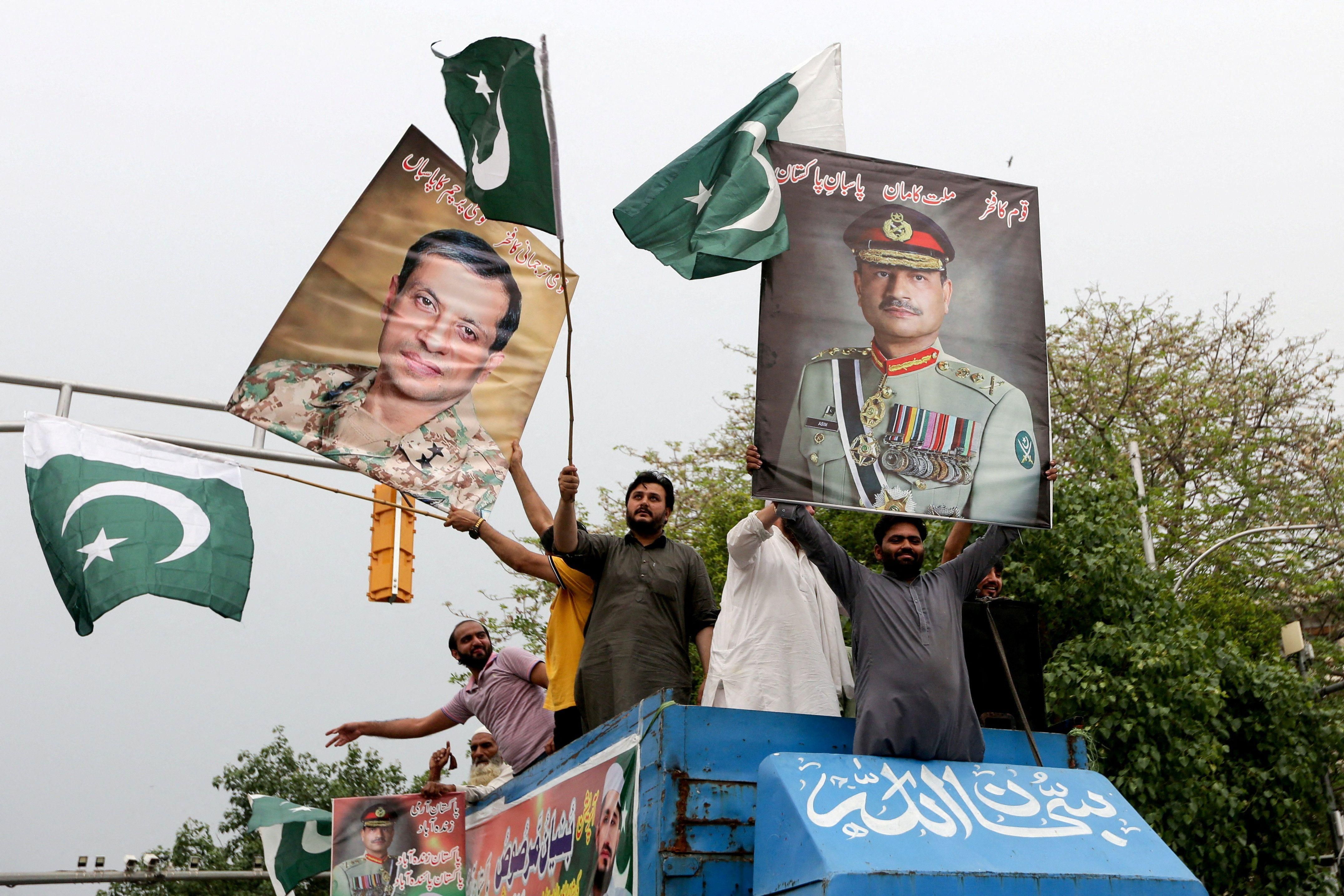 من هو قائد الجيش الباكستاني، المشير عاصم منير، الذي حصل على حصانة مدى الحياة بعد تعديل دستوري؟