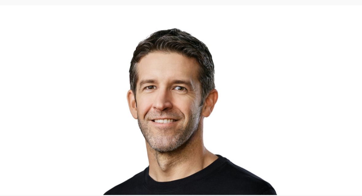 تكنولوجيا: أبل قد تعيّن مديرًا تنفيذيًا جديدًا العام المقبل