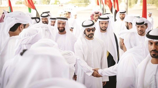 خليفة بن طحنون يحضر حفل زفاف أحمد الكتبي وحفل زفاف حمد الشامسي