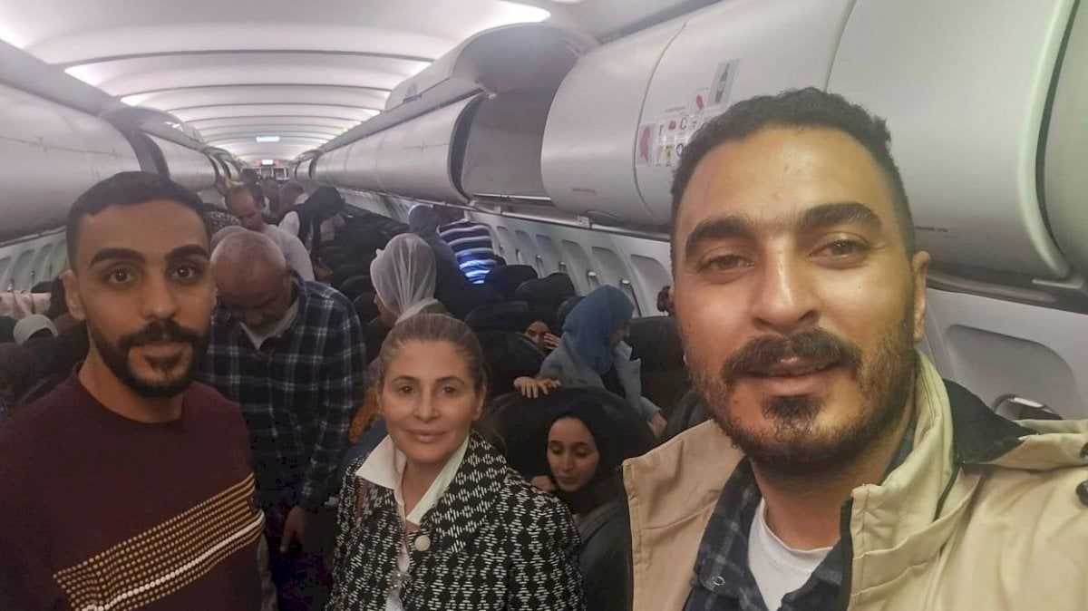 وصول طائرة محملة بغزيين إلى جنوب أفريقيا