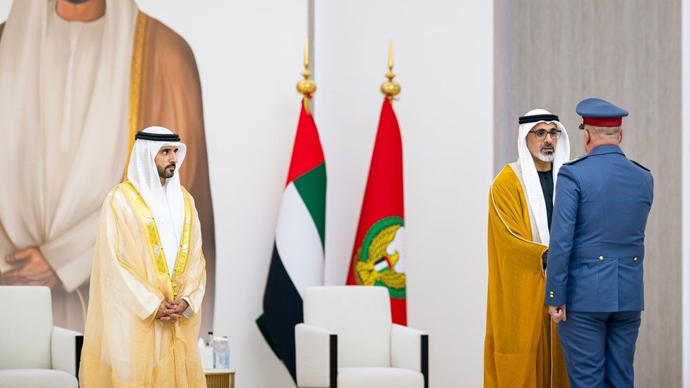 خالد بن محمد بن زايد وحمدان بن محمد بن راشد يستقبلان الوفود المشاركة في معرض دبي للطيران