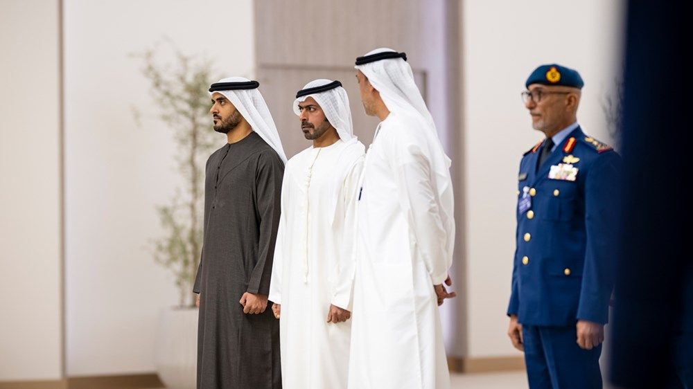 خالد بن محمد بن زايد وحمدان بن محمد بن راشد يستقبلان الوفود المشاركة في معرض دبي للطيران