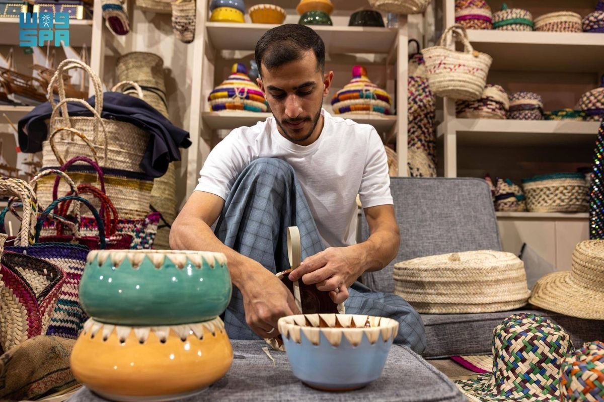 الحرف التقليدية في المملكة إرث حي ينبض بهوية الثقافة المحلية