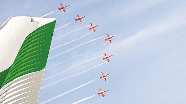 153 مليار درهم صفقات اليوم الأول من معرض دبي للطيران