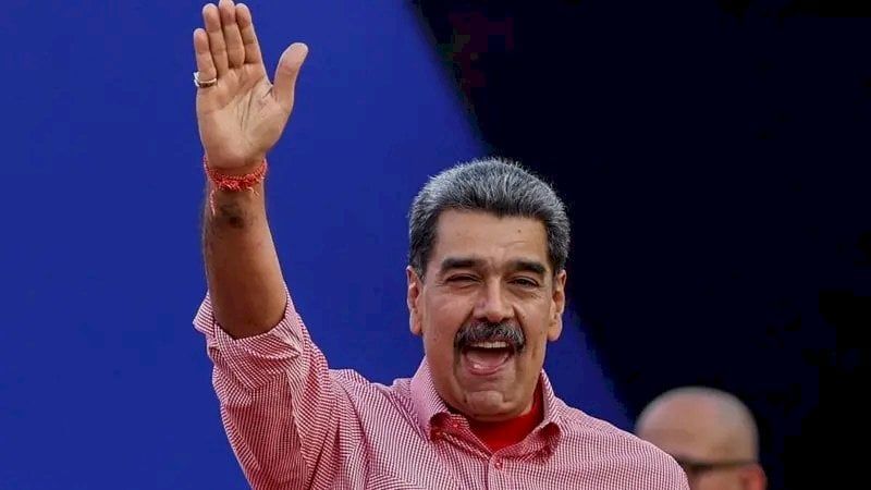 التايمز: أسطول ترامب قبالة سواحل فنزويلا رسالة إلى الرئيس مادورو