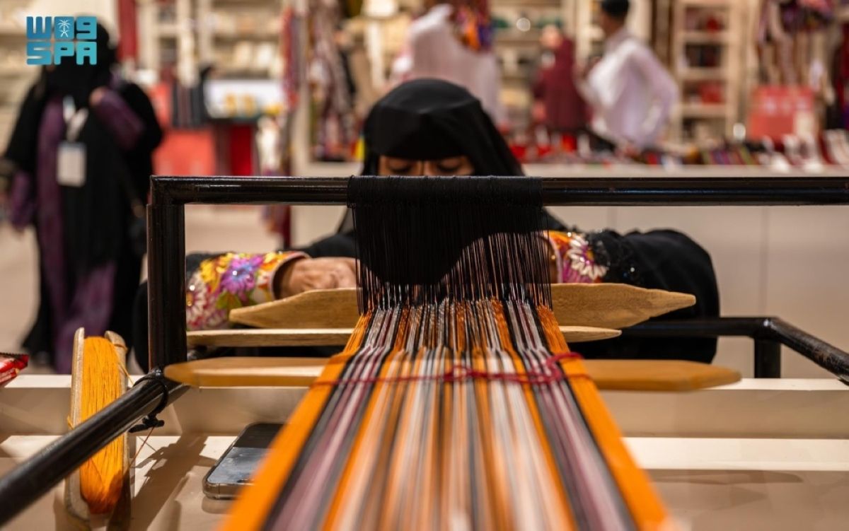 من الجبس إلى السدو.. رحلة الحرف التقليدية السعودية في «بنان»
