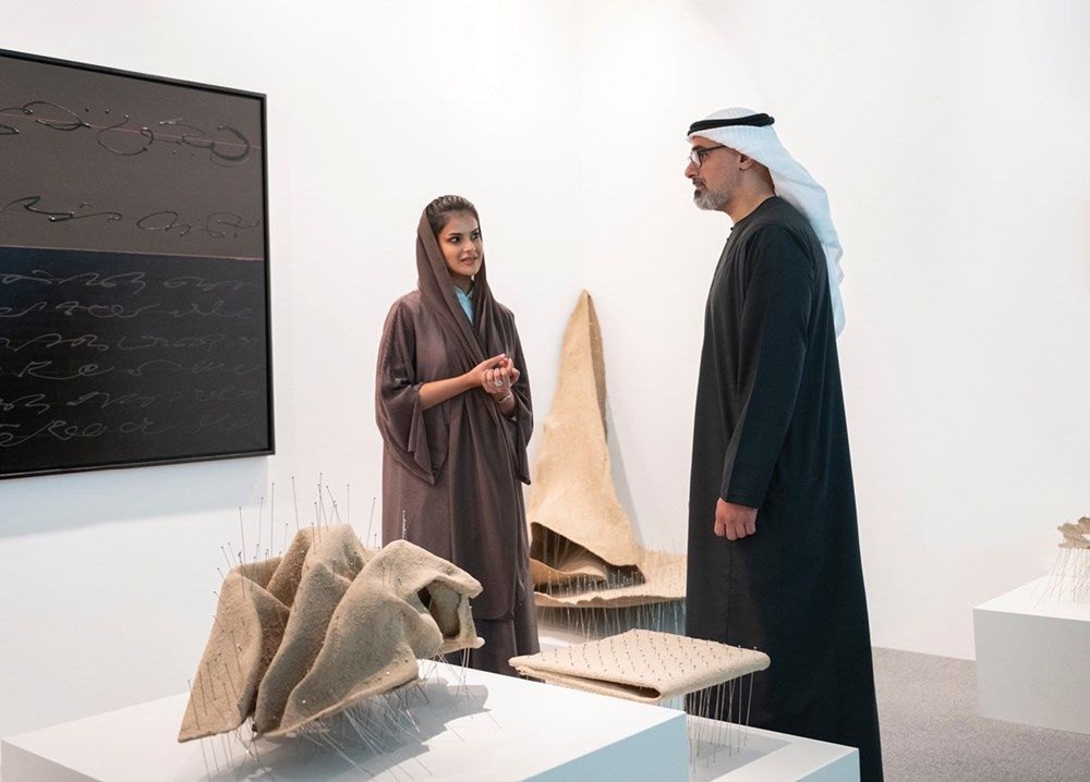 خالد بن محمد بن زايد يفتتح الدورة الـ17 من معرض «فن أبوظبي»