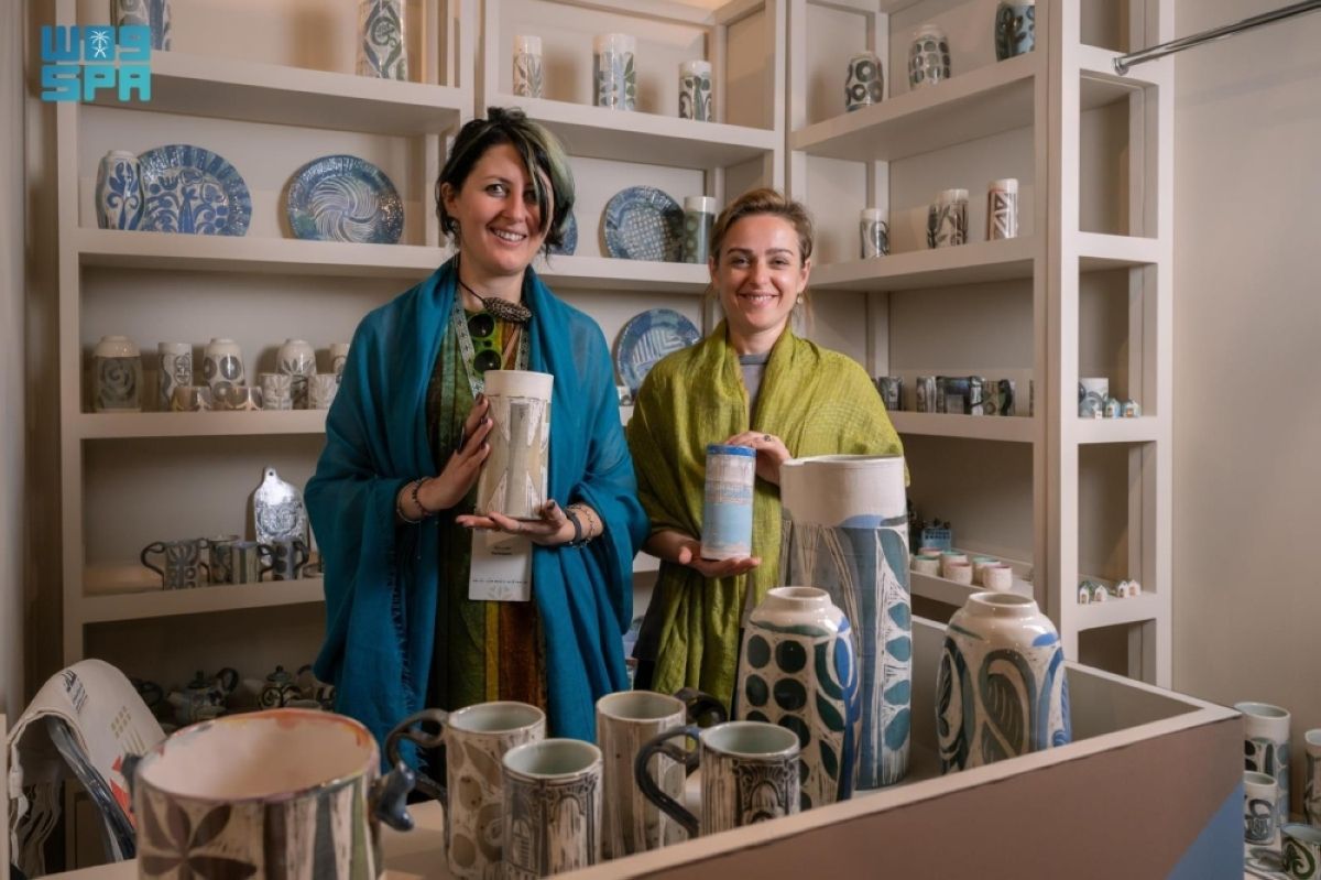 آنا ونينو تقدمان خزفا يحاور الطبيعة والتراث في «بنان»