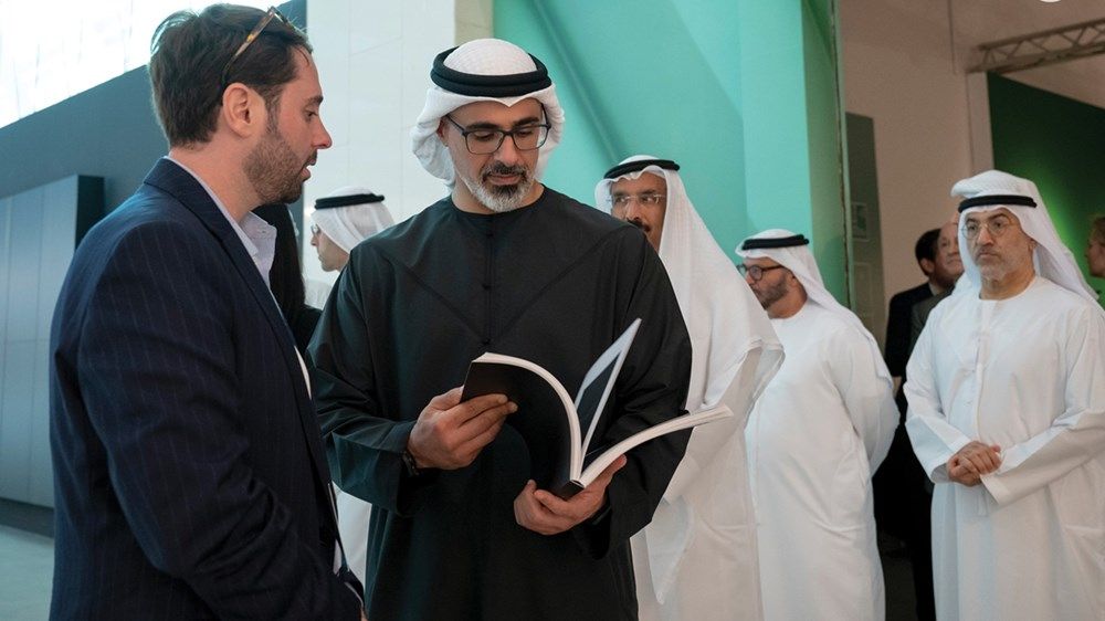 خالد بن محمد بن زايد يفتتح الدورة الـ17 من معرض «فن أبوظبي»