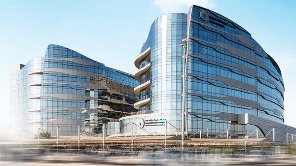 "مستشفى دانة الإمارات" يستقطب أول دفعة من القابلات الإماراتيات من كلية فاطمة للعلوم الصحية