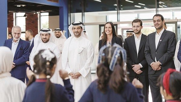 سلطان بن أحمد القاسمي يفتتح مدرسة رشمور الأميركية في ضاحية السيوح