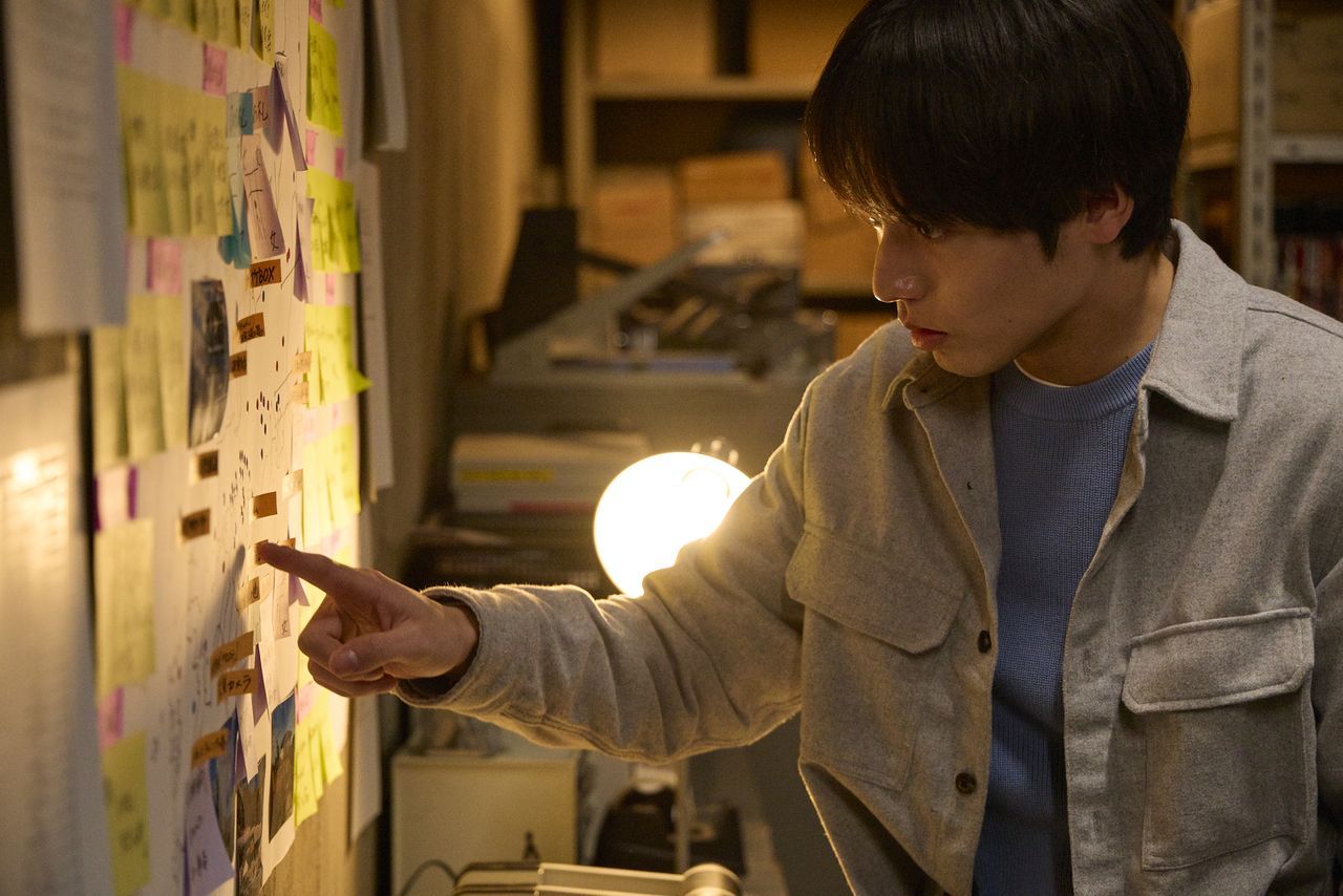 اليابان | لا تُطفئ الشاشة... فيلم ”مكان ما في منطقة كينكي“ يخطف الأنفاس بين الواقع والإنترنت