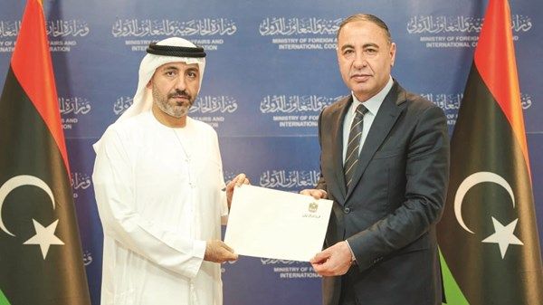 سفير الإمارات يقدم نسخة من أوراق اعتماده إلى المكلف بتسيير شؤون وزارة الخارجية الليبية