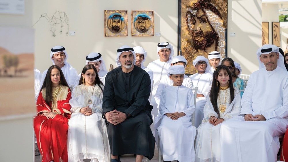 خالد بن محمد بن زايد يزور المعرض الفني الطلابي «وطني إبداعي» في متحف اللوفر أبوظبي