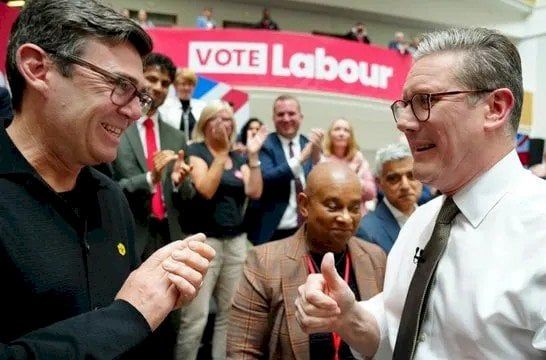 هل سيتنحى كير ستارمر؟