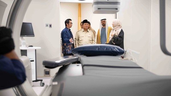 نيابة عن رئيس الدولة.. ذياب بن محمد بن زايد يشهد افتتاح مستشفى «الإمارات – إندونيسيا لأمراض القلب»