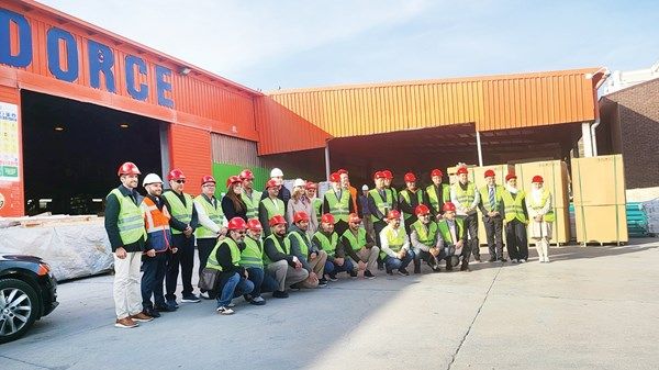 وفد «قمة أبوظبي للبنية التحتية» يزور مصنع Dorce بأنقرة