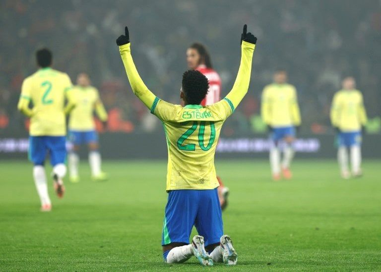 إستيفاو يجنّب البرازيل الخسارة أمام تونس