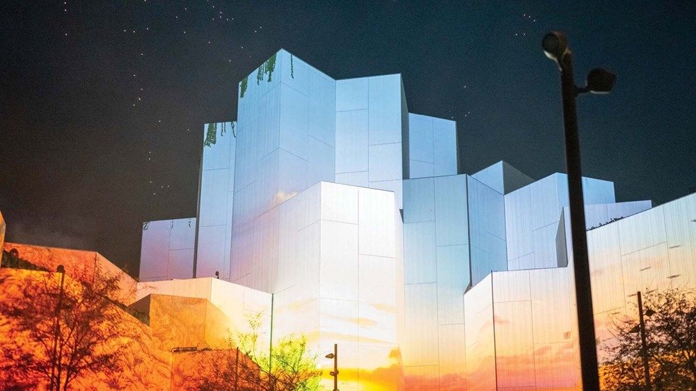 خالد بن محمد بن زايد يشهد حفل الافتتاح الرسمي لمتحف التاريخ الطبيعي في أبوظبي