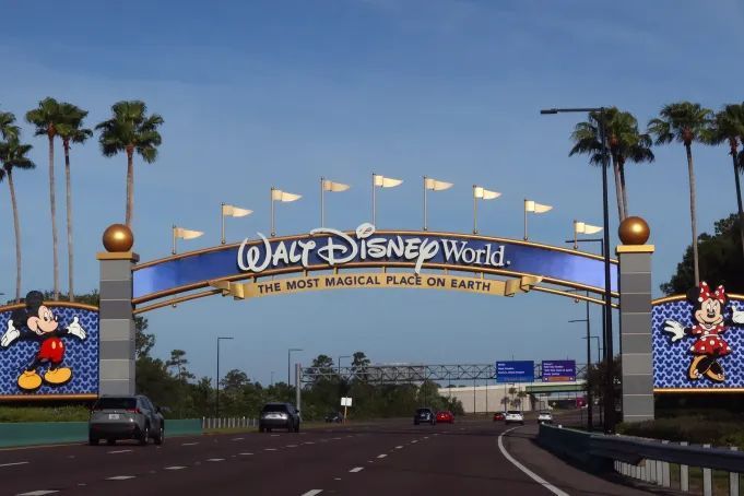 مقتل خمسة أشخاص في ديزني وورلد خلال أسابيع… تقرير صادم يسلّط الضوء