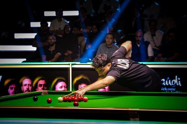 انطلاق بطولة موسم الرياض للسنوكر ٢٠٢٥ بحضور جماهيري كبير ومنافسات عالية المستوى
