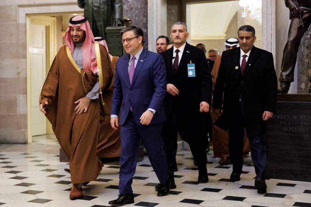 ولي العهد يلتقي رئيس مجلس النواب الأمريكي في الكونجرس