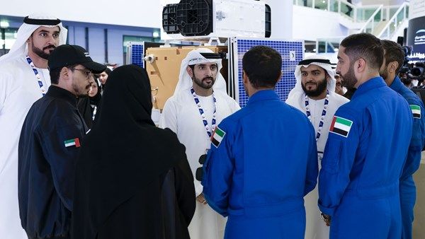 حمدان بن محمد يزور منصة وكالة الإمارات للفضاء ويطّلع على أبرز المشاريع والمبادرات الوطنية