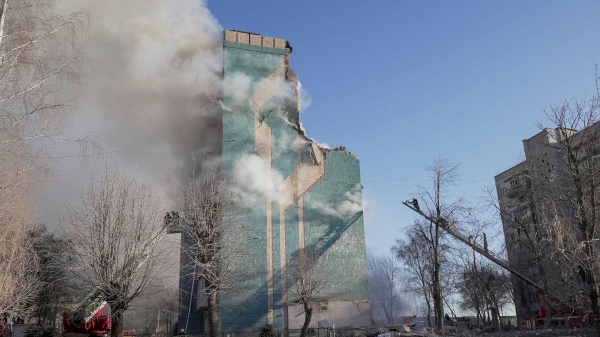 25 قتيلاً على الأقل بينهم أطفال في إحدى أعنف الضربات الروسية على غرب أوكرانيا