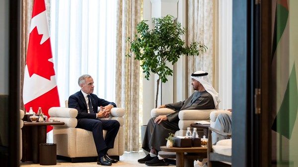 رئيس الدولة: بحثت مع رئيس وزراء كندا العلاقات الثنائية وسبل تعزيزها