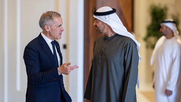 رئيس الدولة يبحث مع رئيس وزراء كندا علاقات التعاون ويشهد توقيع اتفاقية تشجيع الاستثمارات بين البلدين