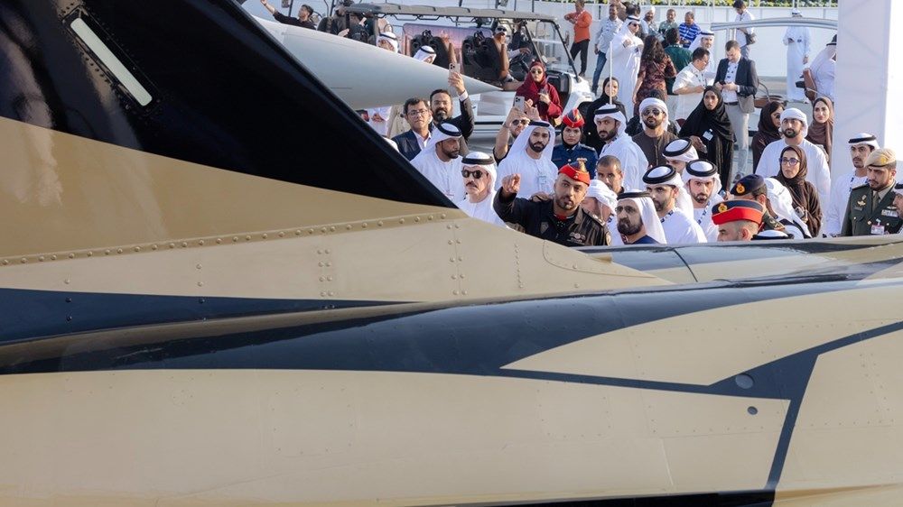 خلال زيارة سموه لمعرض دبي للطيران 2025.. محمد بن راشد يؤكد دور الإمارات في صياغة مستقبل الطيران والفضاء