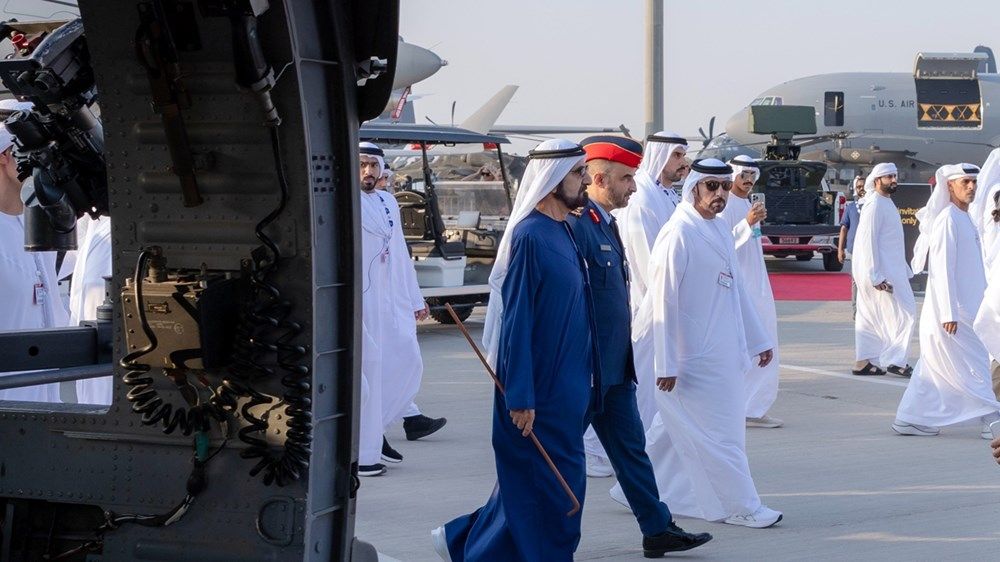 خلال زيارة سموه لمعرض دبي للطيران 2025.. محمد بن راشد يؤكد دور الإمارات في صياغة مستقبل الطيران والفضاء