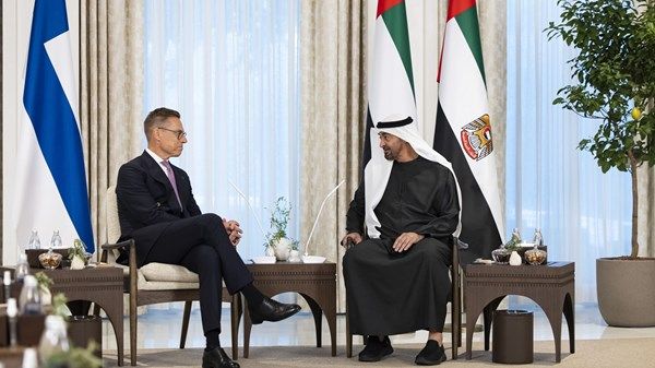 رئيس الدولة والرئيس الفنلندي يبحثان علاقات التعاون بين البلدين