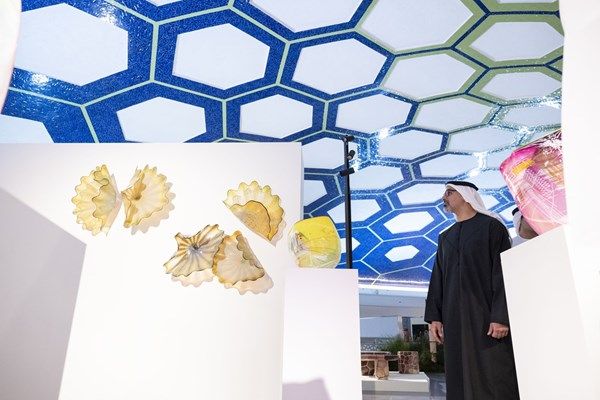 خالد بن محمد بن زايد يزور معرض «نوماد أبوظبي»