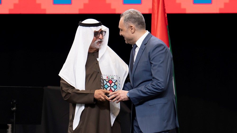 نهيان بن مبارك يشارك أبناء الجالية السورية الاحتفال بموروثهم الثقافي والحضاري