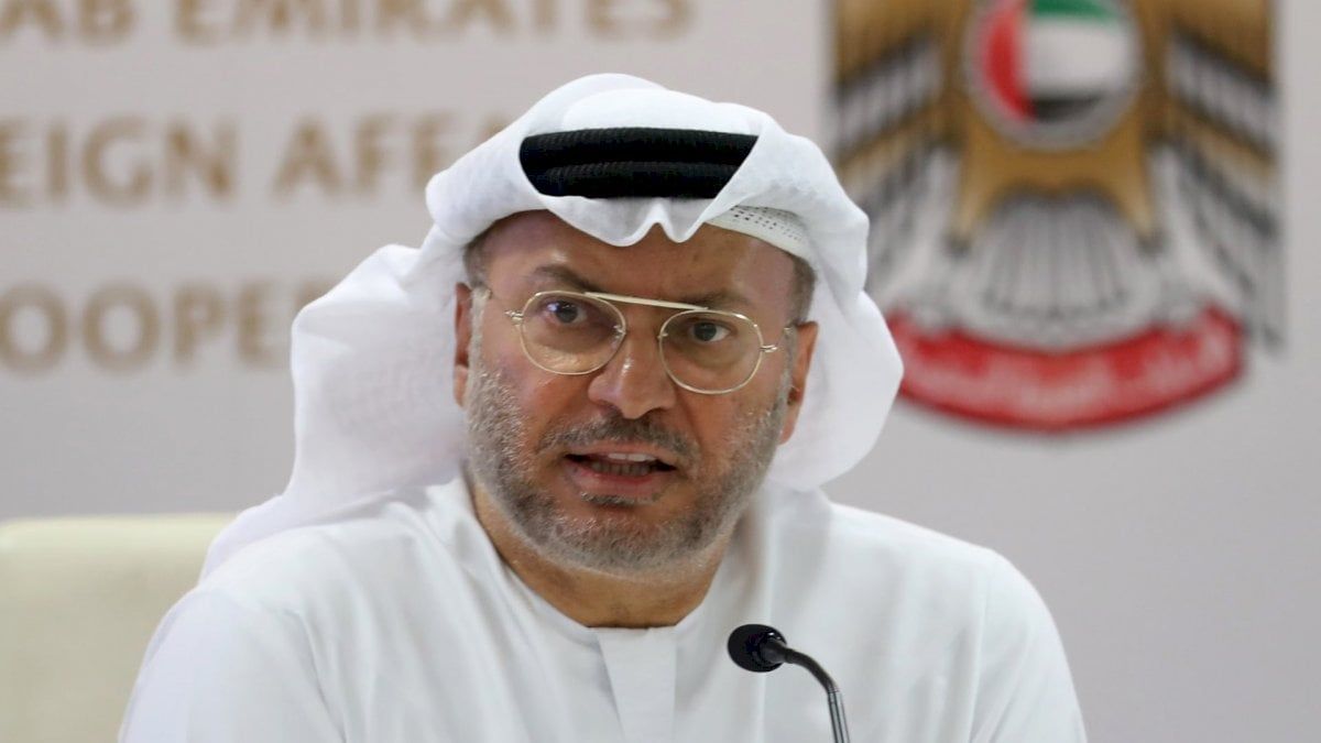 ٍسياسي إماراتي يدعو لوقف الحرب في السودان فوراً