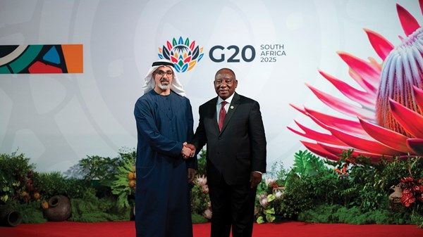 نيابة عن رئيس الدولة.. ولي عهد أبوظبي يشارك في اجتماع قمة مجموعة العشرين في جنوب أفريقيا