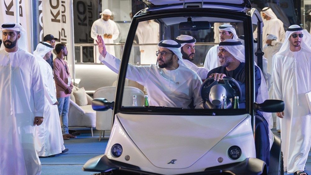 حمدان بن زايد يزور معرض أبوظبي الدولي للقوارب