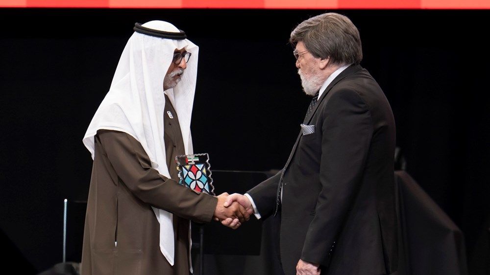 نهيان بن مبارك يشارك أبناء الجالية السورية الاحتفال بموروثهم الثقافي والحضاري