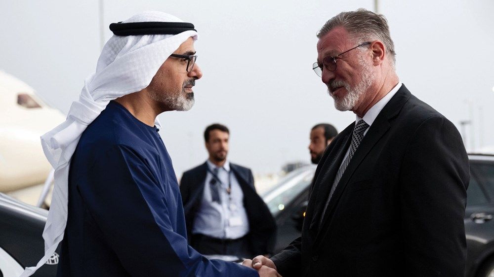 ولي عهد أبوظبي يغادر جنوب أفريقيا بعد مشاركته في أعمال قمة مجموعة العشرين