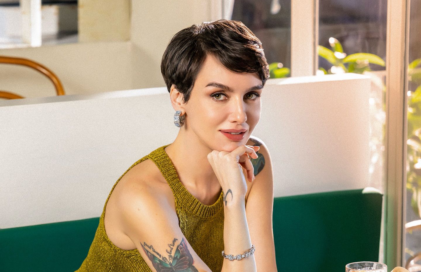 توقيف التركية بيرجي أكالاي مجددًا بعد أسابيع على فضيحة المواد الممنوعة… ماذا حدث؟