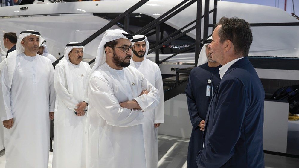 حمدان بن زايد يزور معرض أبوظبي الدولي للقوارب