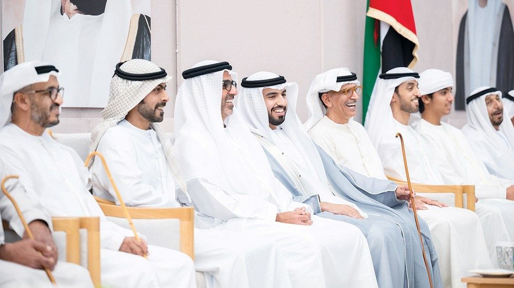 حامد بن زايد وخليفة بن طحنون يحضران حفل استقبال بمناسبة زفاف علي محمد النيادي