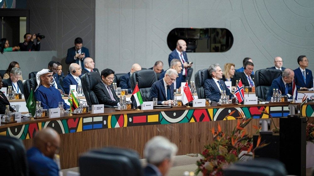 نيابة عن رئيس الدولة.. ولي عهد أبوظبي يشارك في اجتماع قمة مجموعة العشرين في جنوب أفريقيا