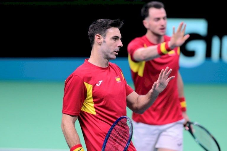 كأس ديفيس: إسبانيا تلحق بإيطاليا إلى الدور النهائي